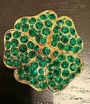Vintage Signed Monet Emerald Green Rhinestone Flower Brooch Gold Tone